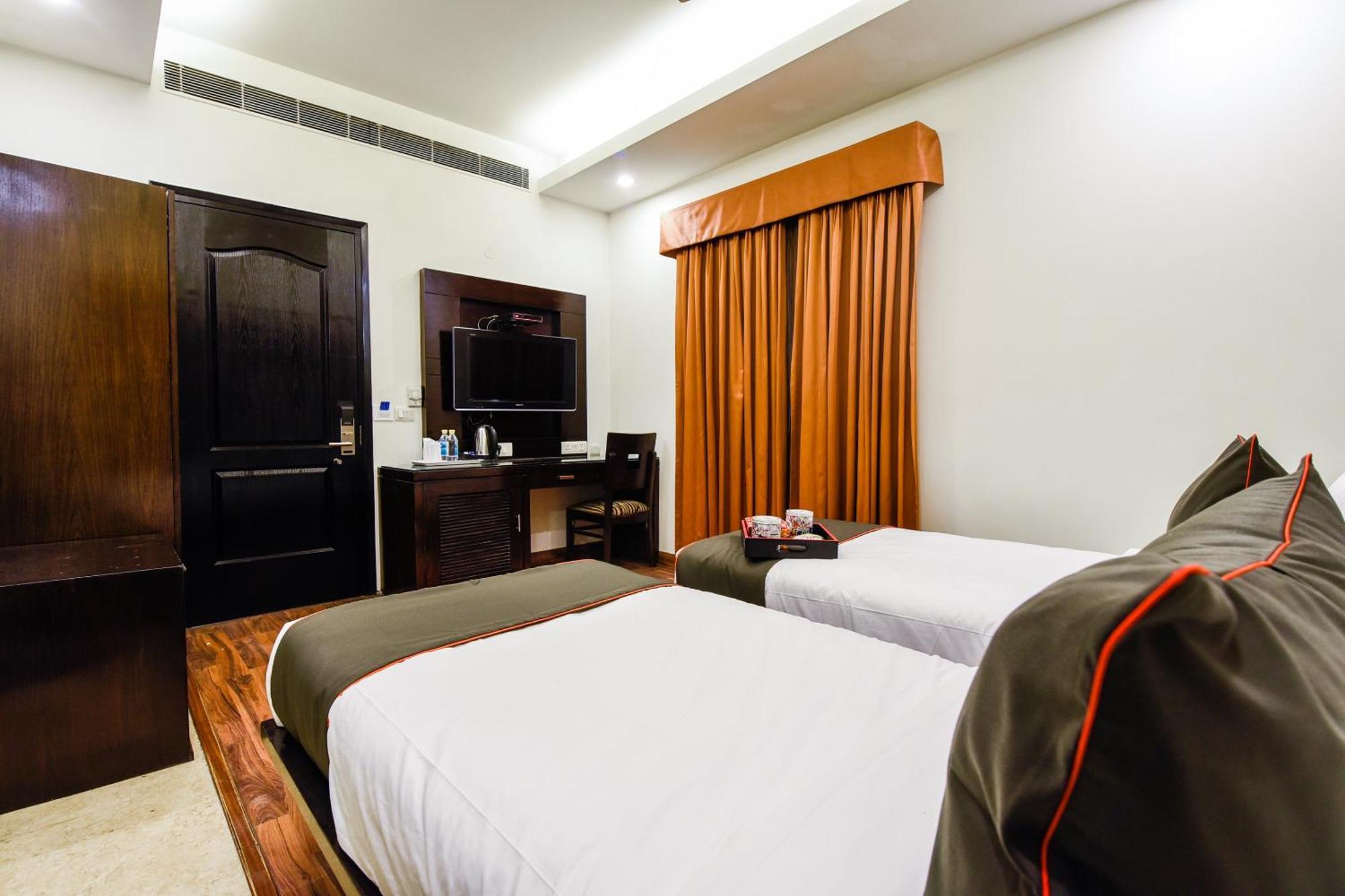 Hotel O Venkata Sai Sadan Mathrusree Nagar Kondapur  Kültér fotó